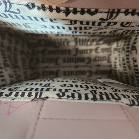 Juicy Couture Pink Quilted Heart Bag With Wide Adjustable Strap - Picture 8 of 16